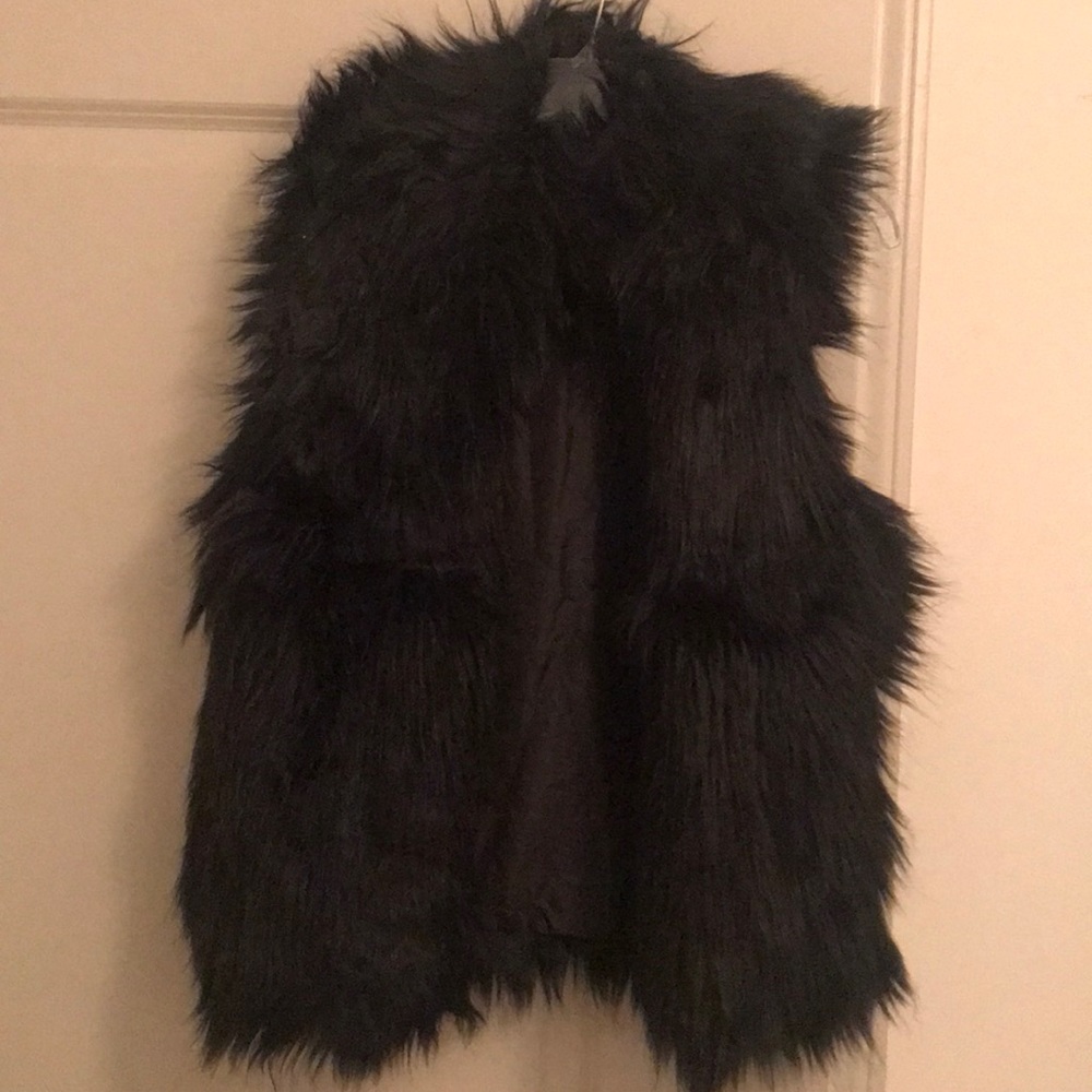 Black faux fur vest